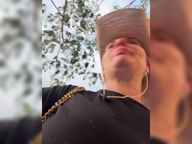 Tvoyasamka77's BongaCams show and profile