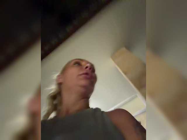 Tvoyasamka77's BongaCams show and profile