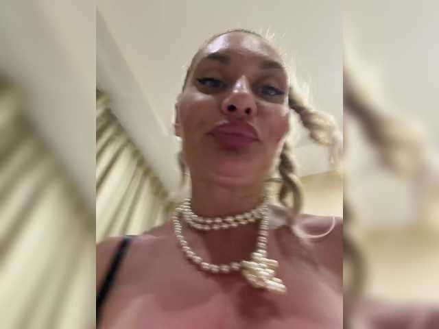 Tvoyasamka77's BongaCams show and profile