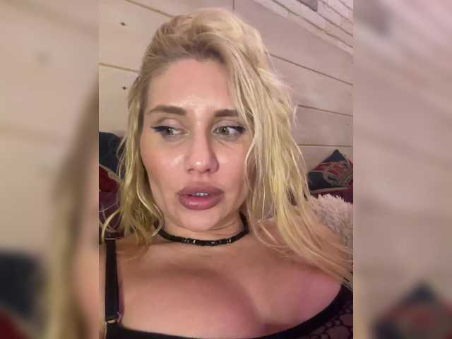 Tvoyasamka77's BongaCams show and profile