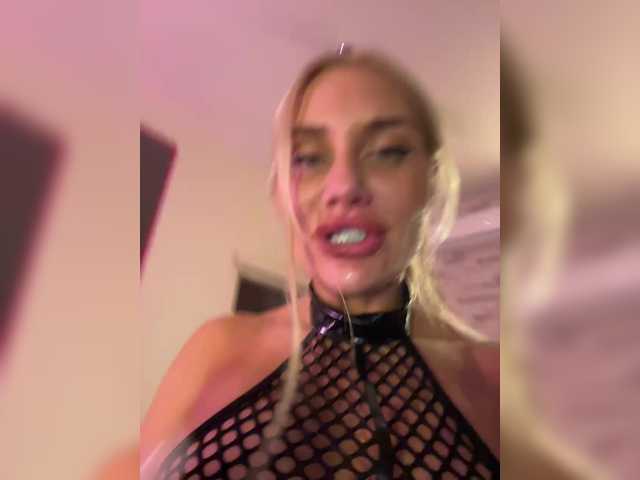 Tvoyasamka77's BongaCams show and profile