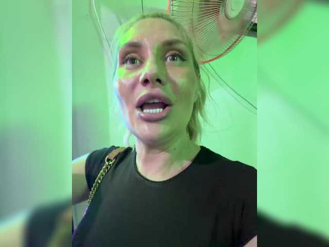 Tvoyasamka77's BongaCams show and profile