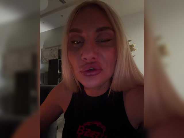 Tvoyasamka77's BongaCams show and profile