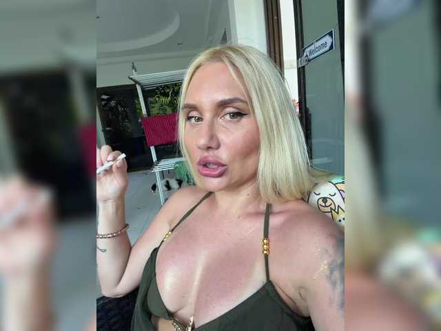 Tvoyasamka77's BongaCams show and profile