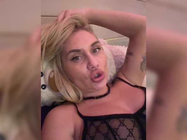 Tvoyasamka77's BongaCams show and profile