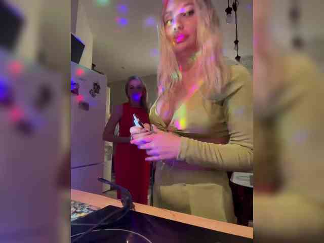 Tvoyasamka77 webcam