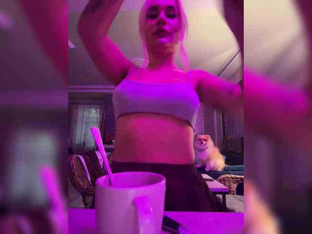 Tvoyasamka77 webcam