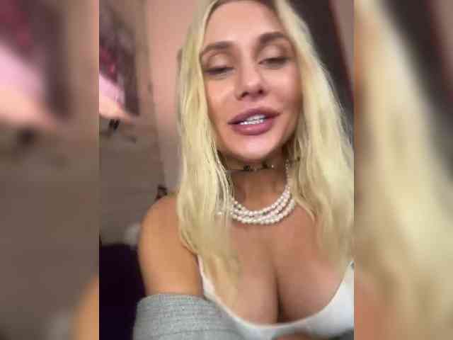 Tvoyasamka77 webcam