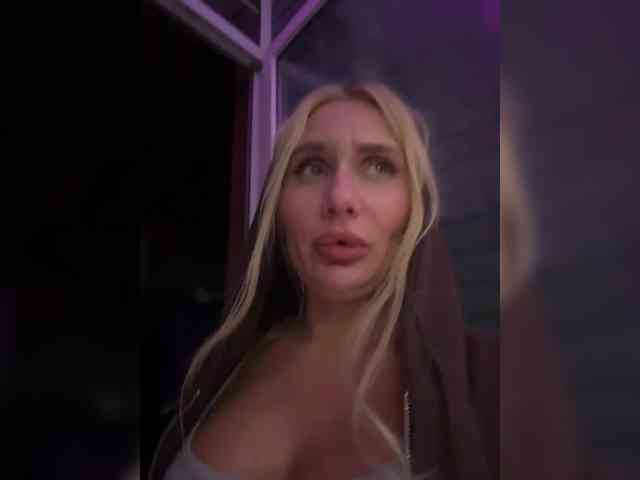 Tvoyasamka77 webcam