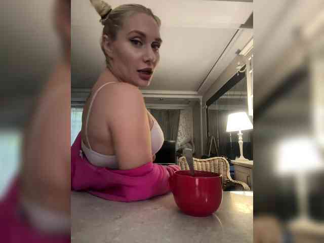 Tvoyasamka77 webcam