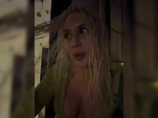 Tvoyasamka77 webcam