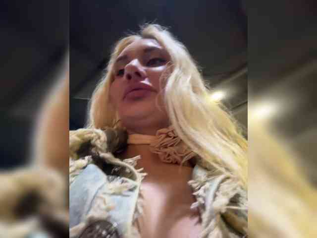 Tvoyasamka77 webcam