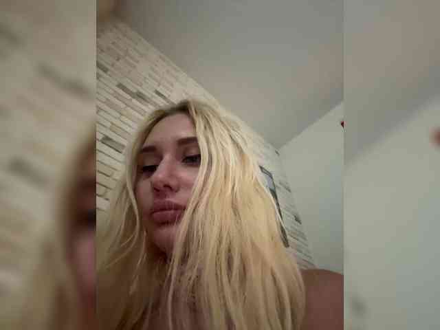 Tvoyasamka77 webcam