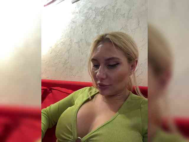 Tvoyasamka77 webcam