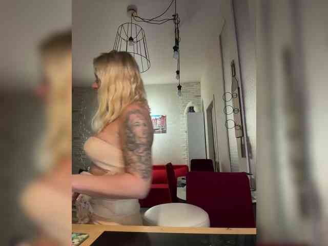Tvoyasamka77 webcam