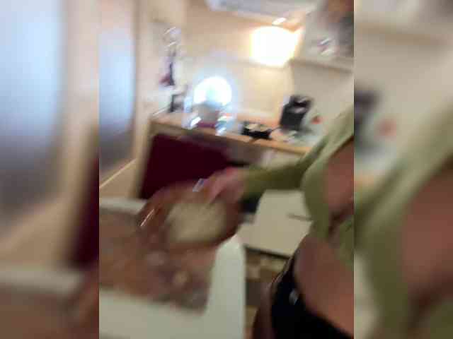 Tvoyasamka77 webcam
