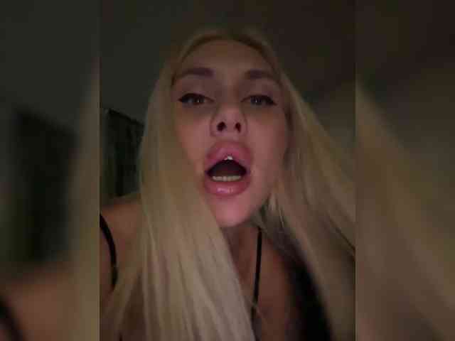 Tvoyasamka77 webcam