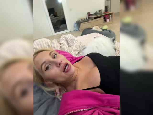 Tvoyasamka77 webcam