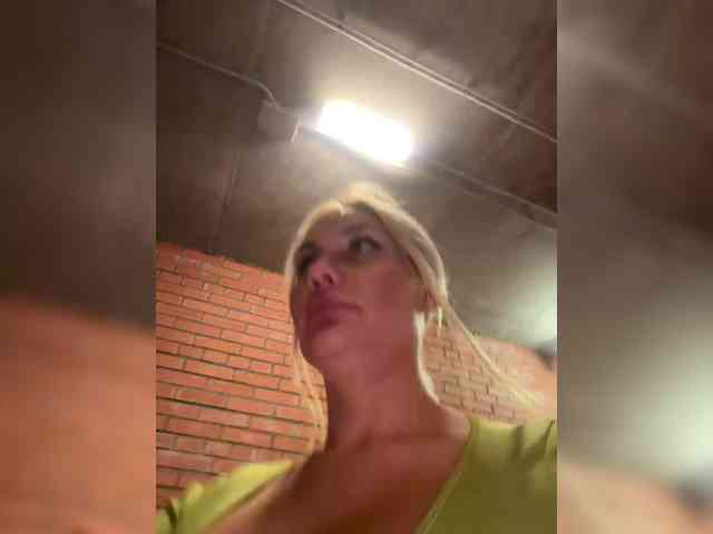 Tvoyasamka77 webcam
