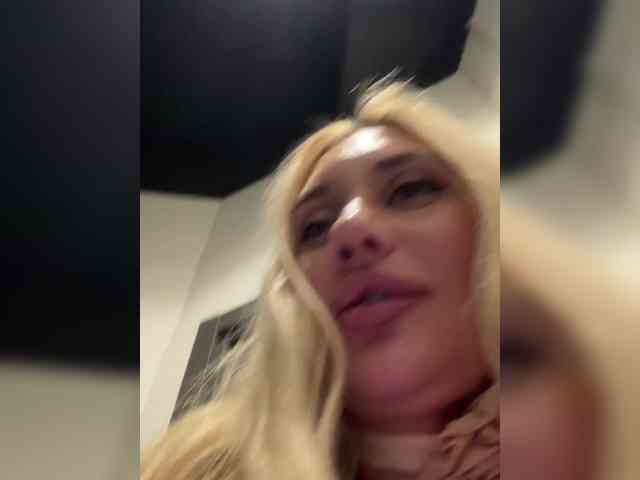 Tvoyasamka77 webcam