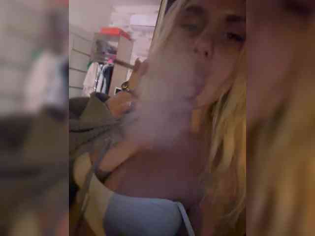 Tvoyasamka77 webcam
