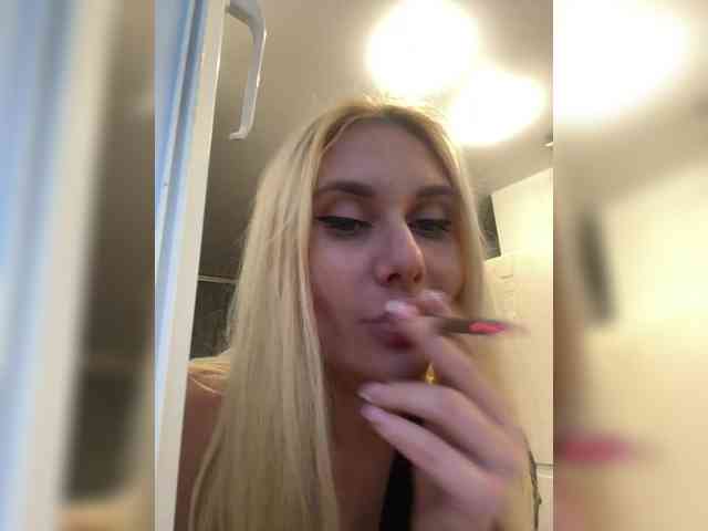 Tvoyasamka77 webcam