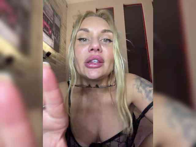 Tvoyasamka77 Live Webcam on BongaCams