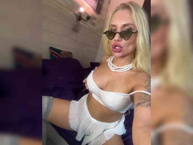 Tvoyasamka77 webcam