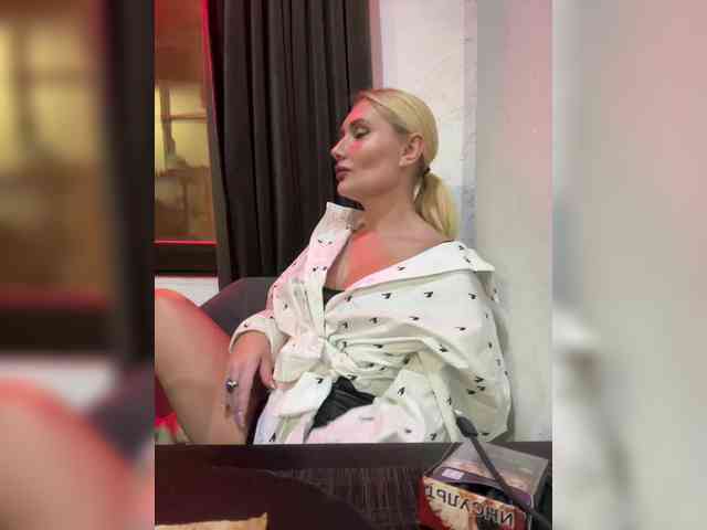 Tvoyasamka77 webcam