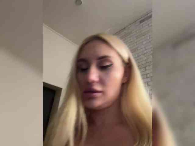 Tvoyasamka77 webcam