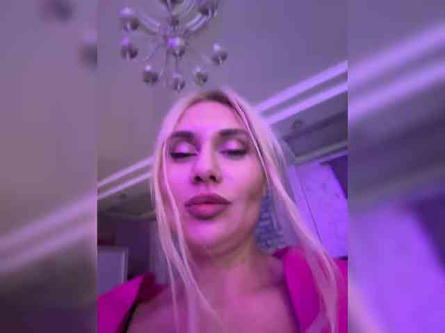 Tvoyasamka77 webcam
