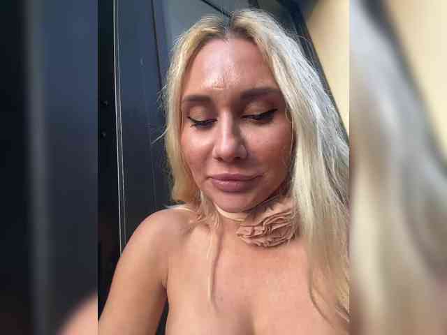 Tvoyasamka77 webcam