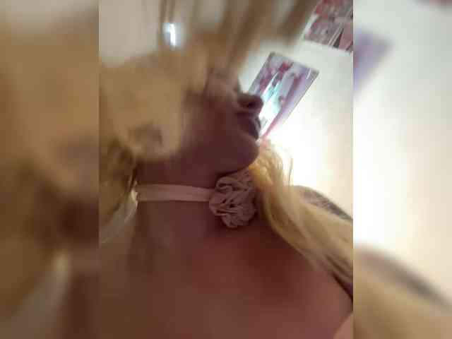Tvoyasamka77 webcam
