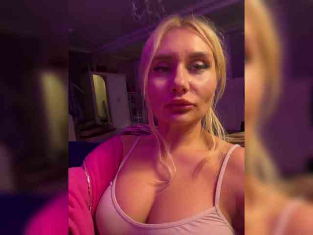 Tvoyasamka77 webcam