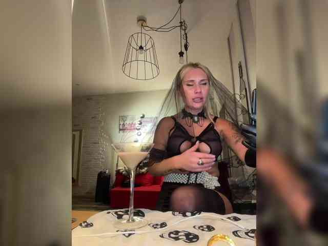 Tvoyasamka77 webcam