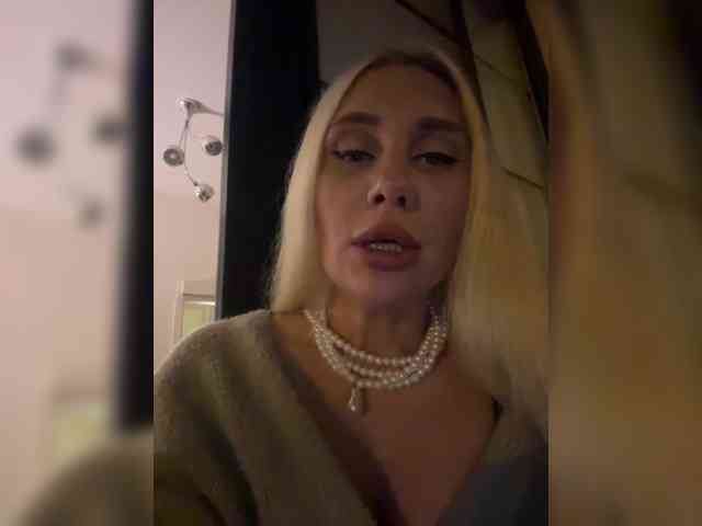 Tvoyasamka77 webcam