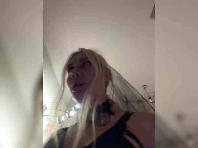 Tvoyasamka77 webcam