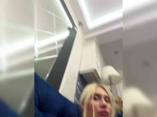Tvoyasamka77 webcam