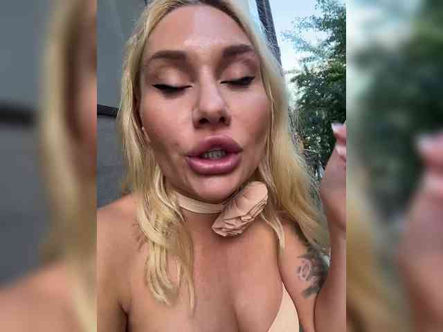 Tvoyasamka77 webcam