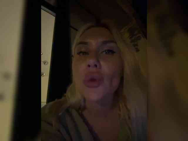 Tvoyasamka77 webcam