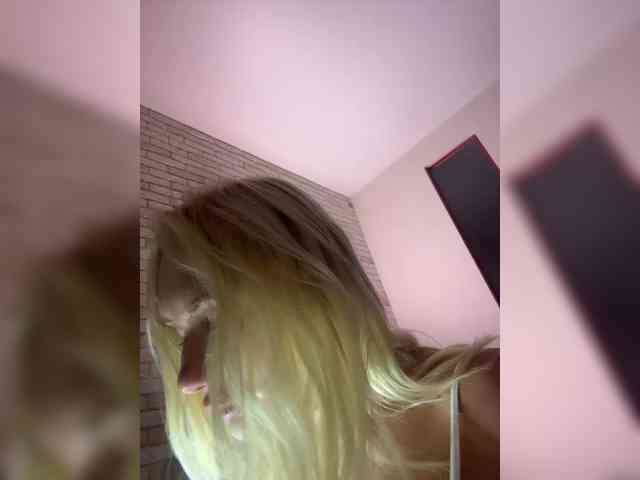 Tvoyasamka77 webcam