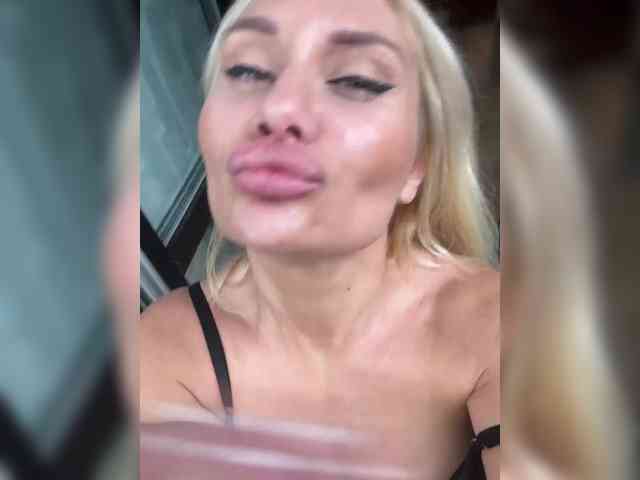 Tvoyasamka77 webcam
