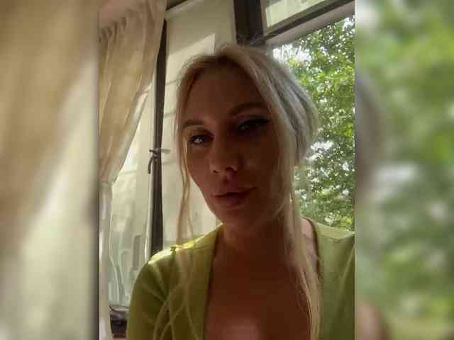 Tvoyasamka77 webcam