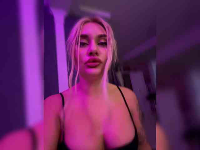 Tvoyasamka77 webcam