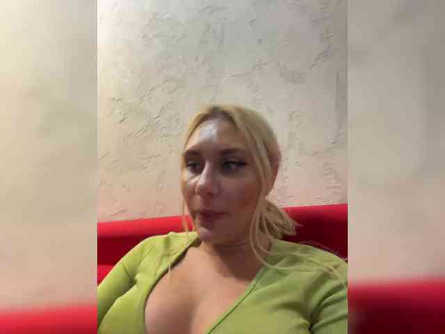Tvoyasamka77 webcam
