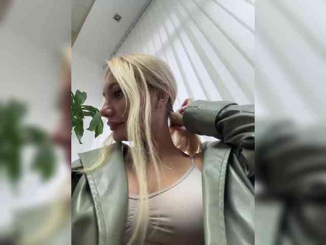 Tvoyasamka77 webcam