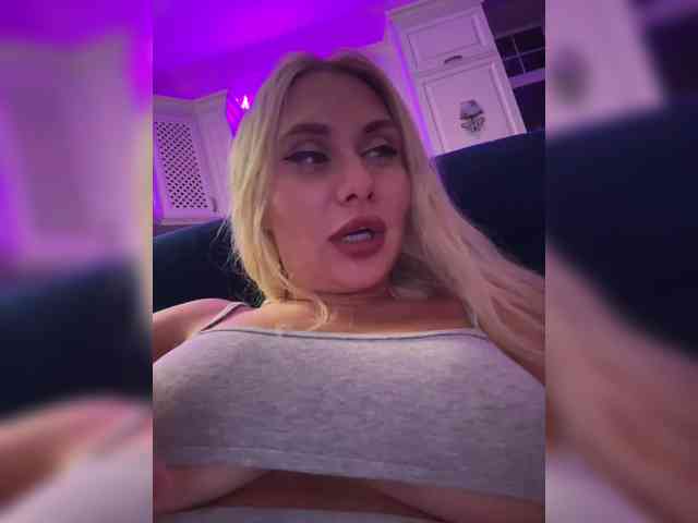 Tvoyasamka77 webcam