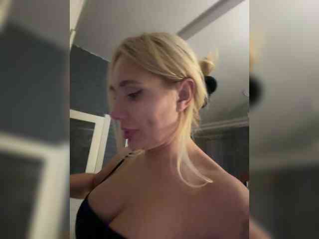 Tvoyasamka77 webcam