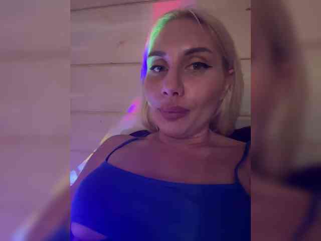 Tvoyasamka77 webcam