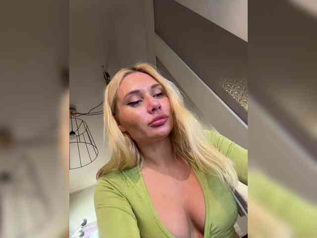 Tvoyasamka77 webcam